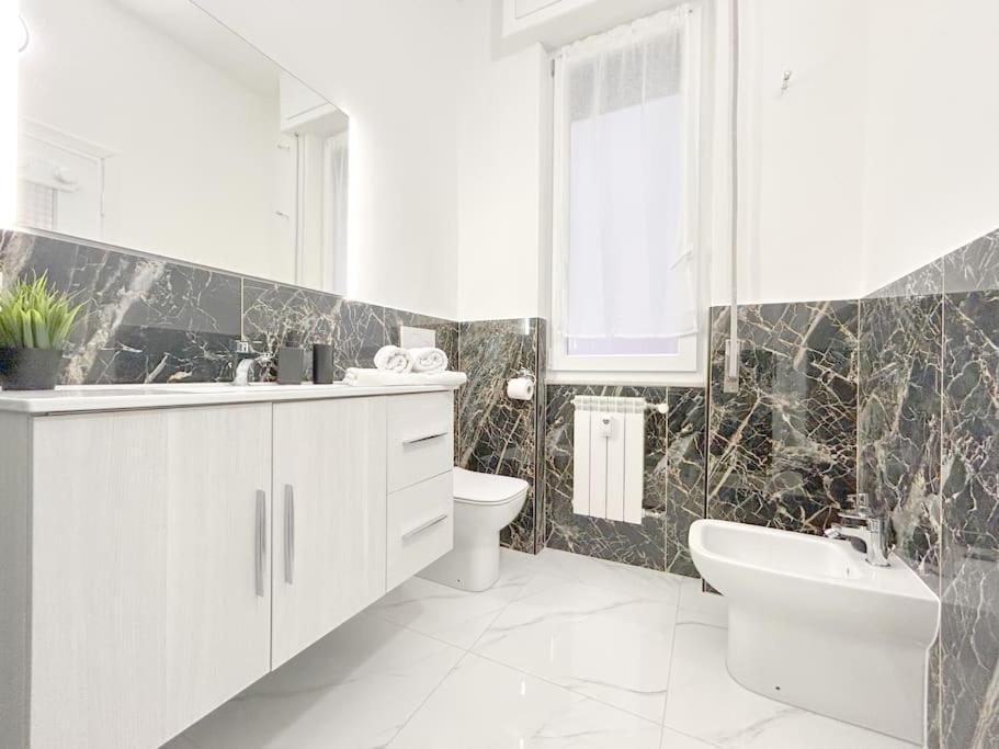 Elegant Apartment - Wifi - Smart Tv - Netflix Genova Eksteriør bilde