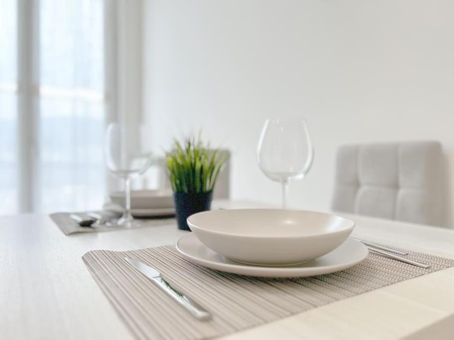 Elegant Apartment - Wifi - Smart Tv - Netflix Genova Eksteriør bilde